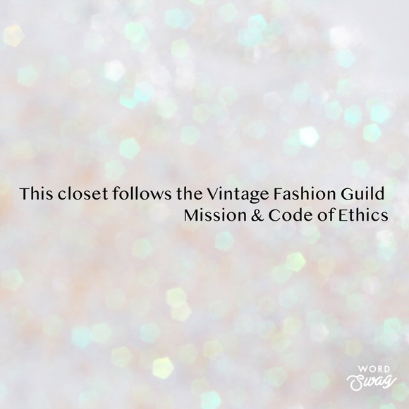 Meet your Posher Julie  curator for Hayden Haven - Picture 3 of 5